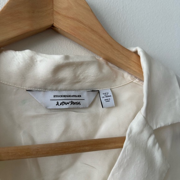 & other stories short sleeve camper shirt - Picture 3 of 5